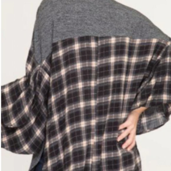 She + Sky Brown Plaid Bubble Sleeves Knitted Top - Picture 2 of 13